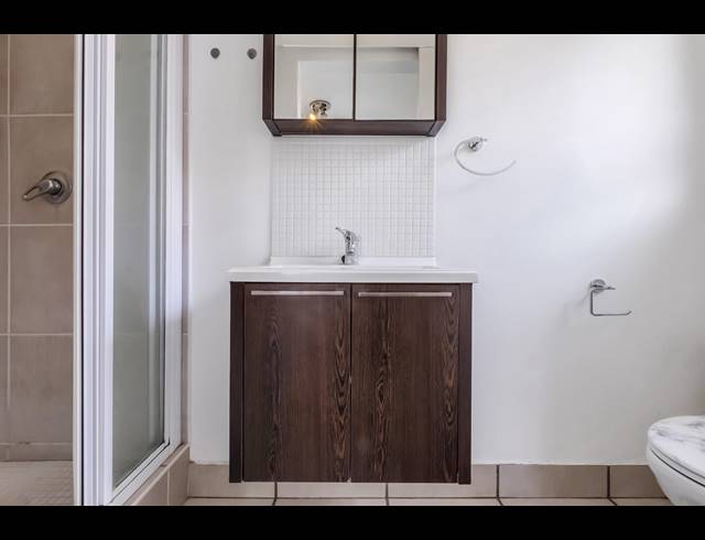 2 BEDROOM APARTMENT FOR SALE IN MAROELADAL